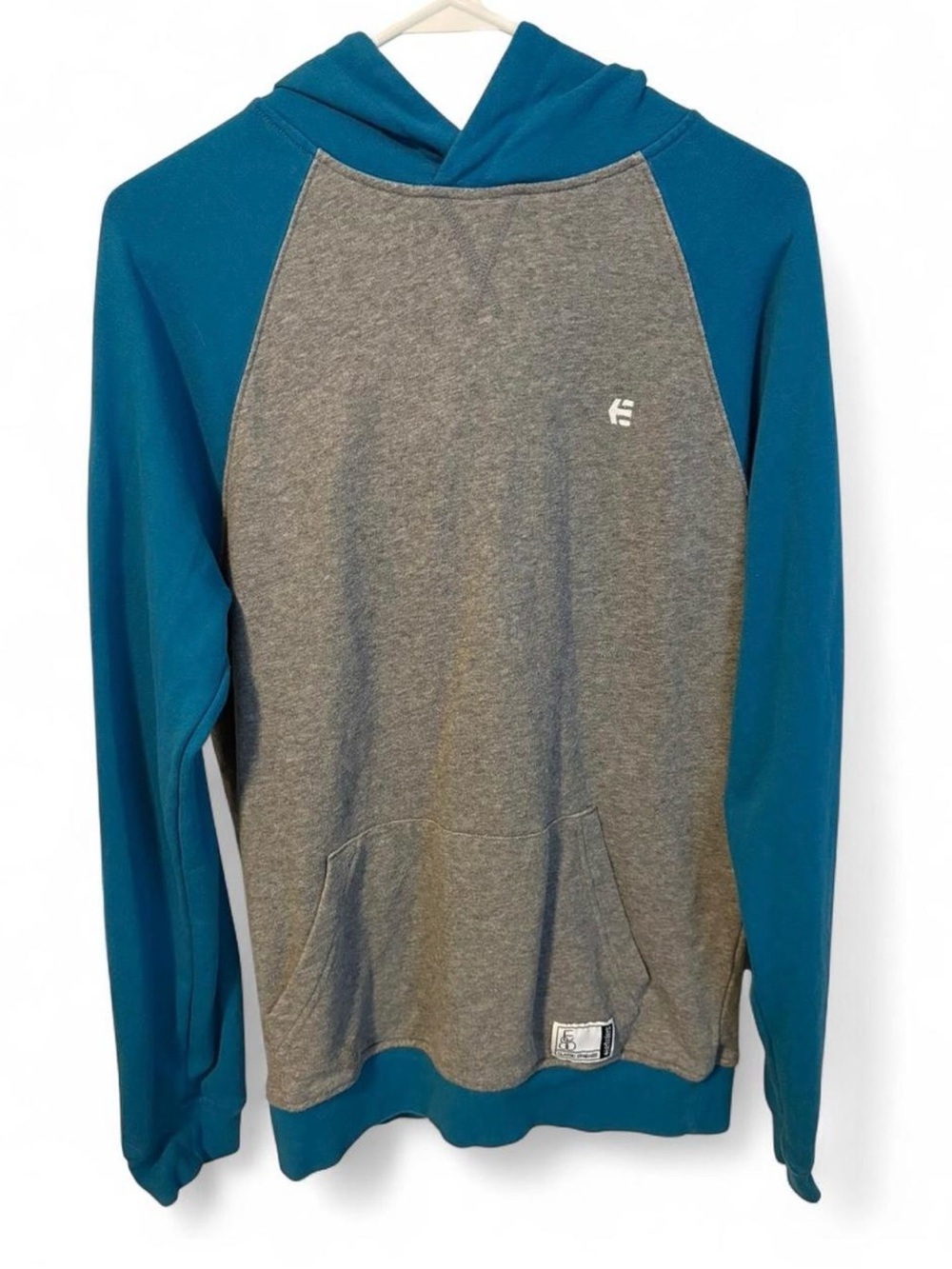 Etnies Teal Raglan Sleeve Gray Body Hooded Sweatshirt